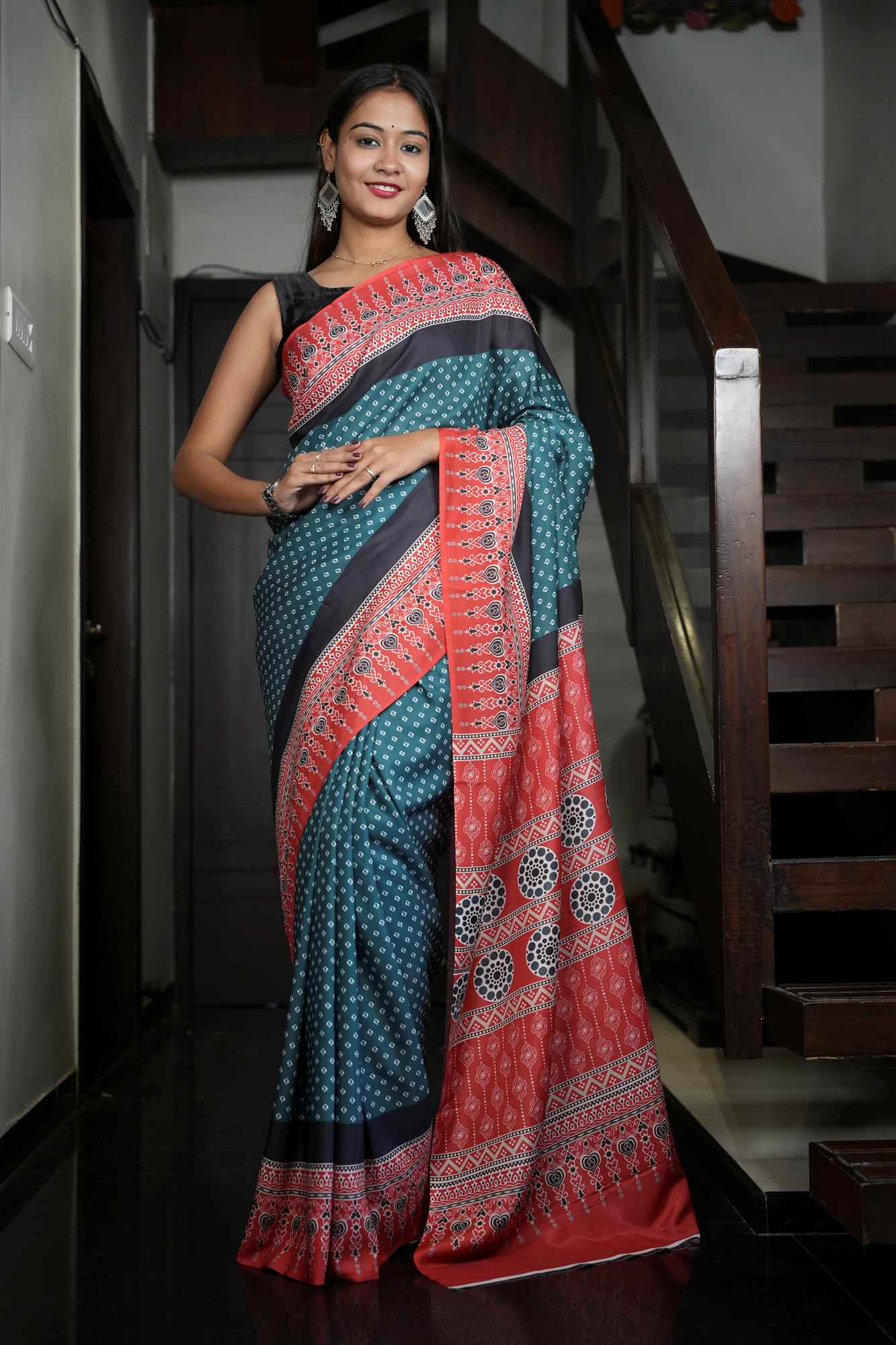 MUSLIN INSPIRED SILK WITH  AJRAKH PRINT READY TO WEAR SAREE - Image 5