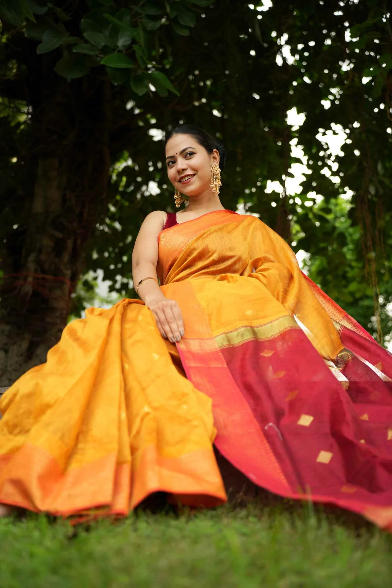 Mustard Yellow With Marooon Palla Maheshwari Cotton Silk Zari Border Wrap in 1 minute saree - Image 3