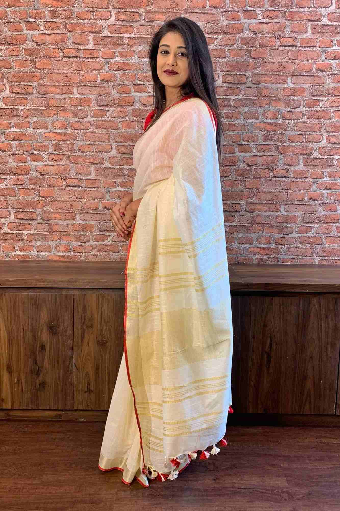 Off white bhagalpuri line with zari & red tiny border wrap in 1 minute saree - Image 6