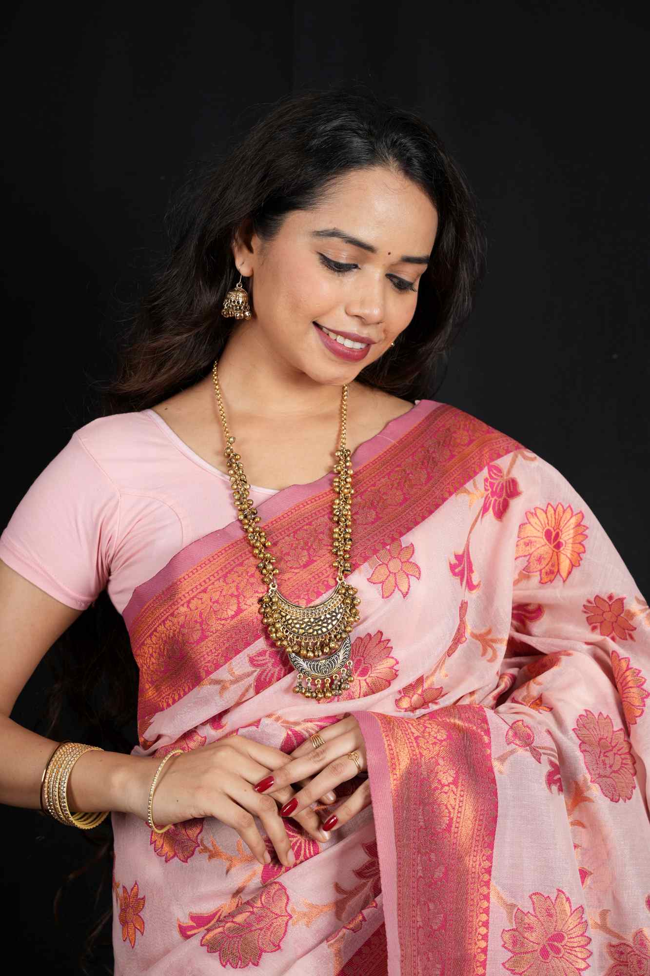 Banarasi with Jaal Floral Weave and woven Zari Border Ready To Wear Saree - Image 8