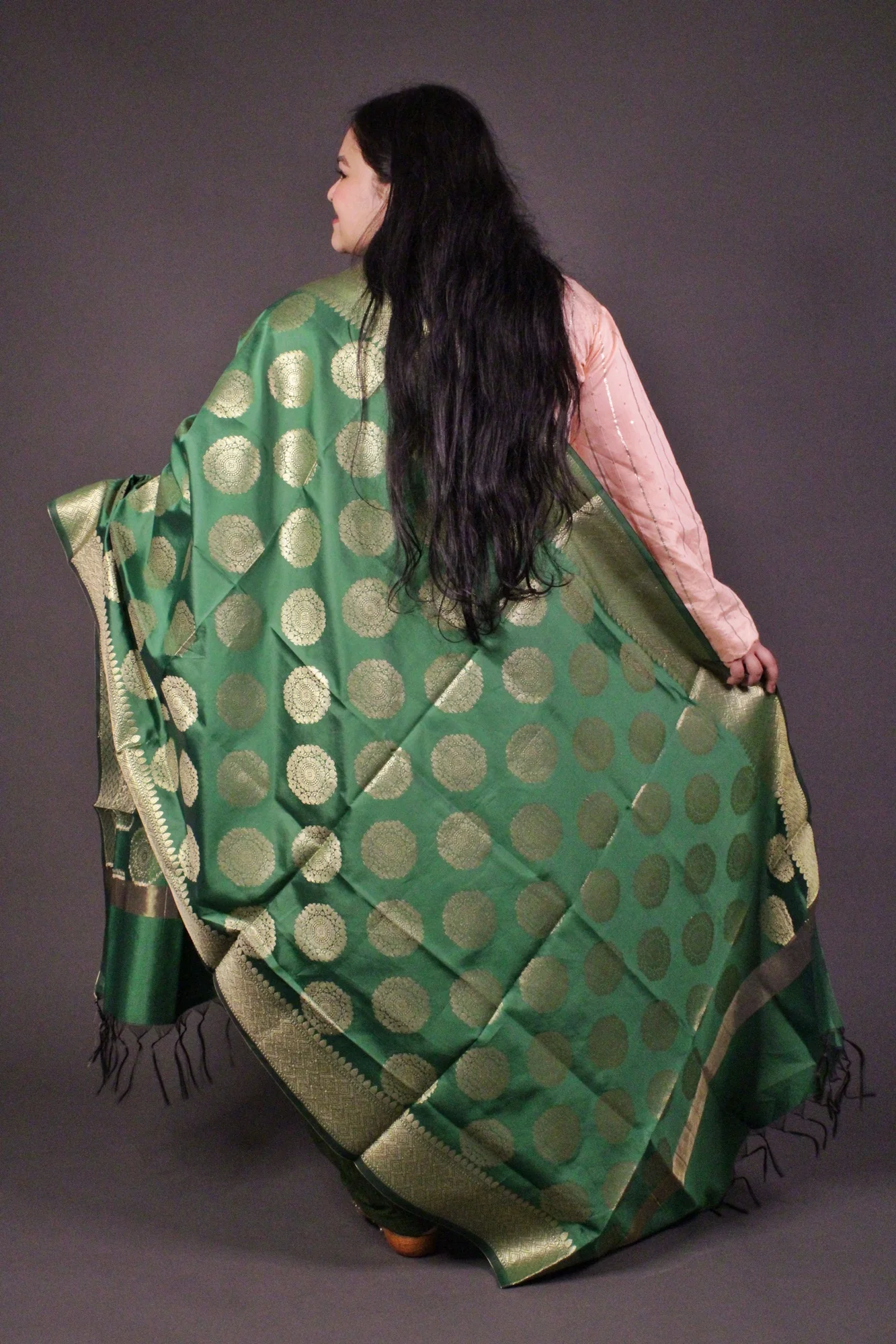 Peach festive kurta with banarasi dupatta - Image 3