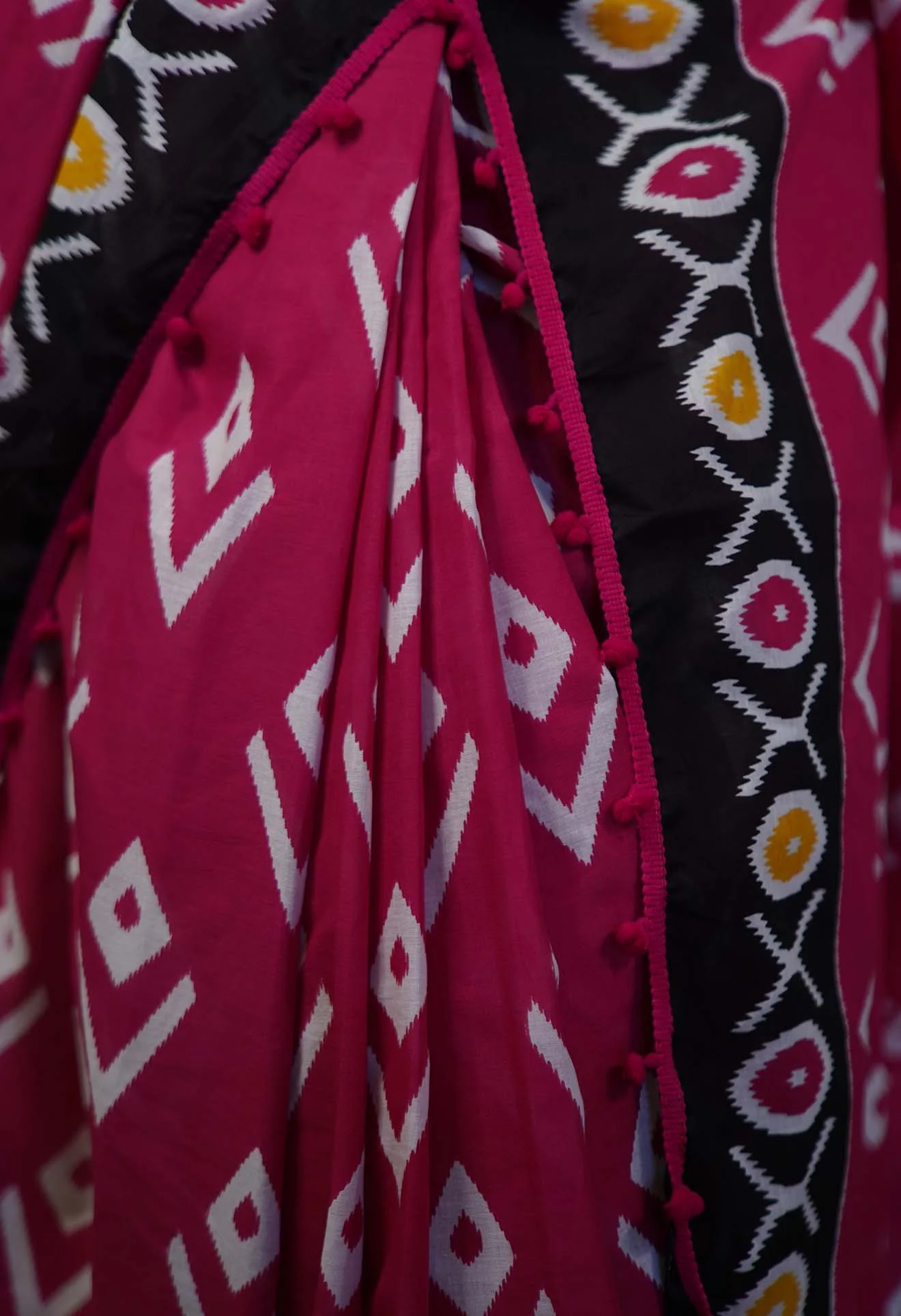PINK & BLACK COTTON MUL MUL PRINTED WRAP IN 1 MINUTE SAREE WITH POMPOM - Image 8
