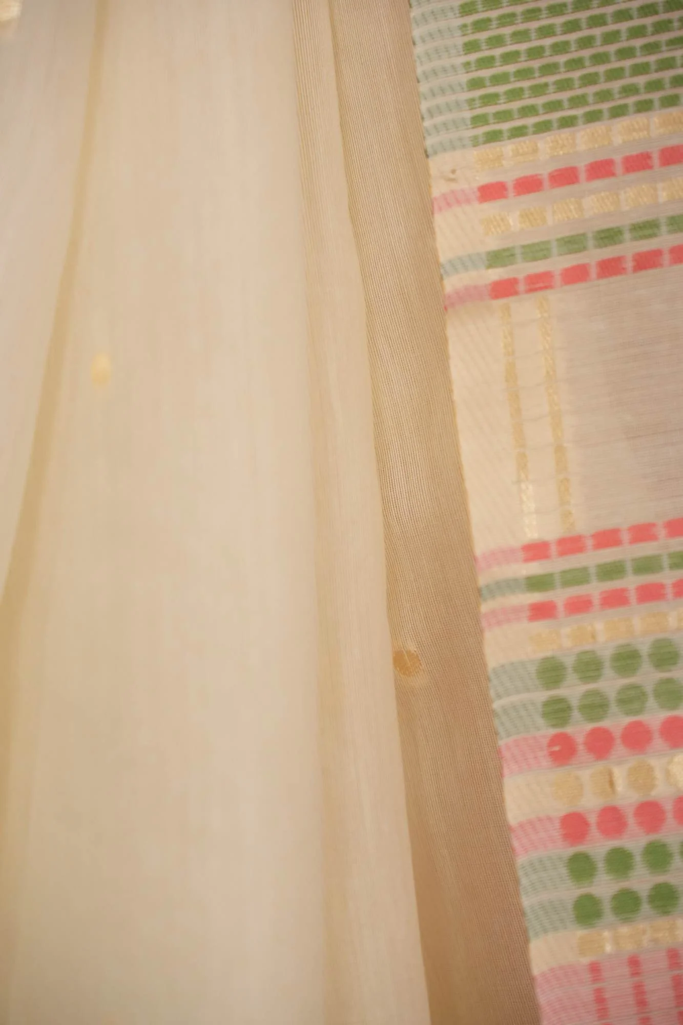 Premium Soft Cotton Linen Silk With Naksha Weaving Traditional yet chic Border & Palla Ready To Wear Saree - Image 7