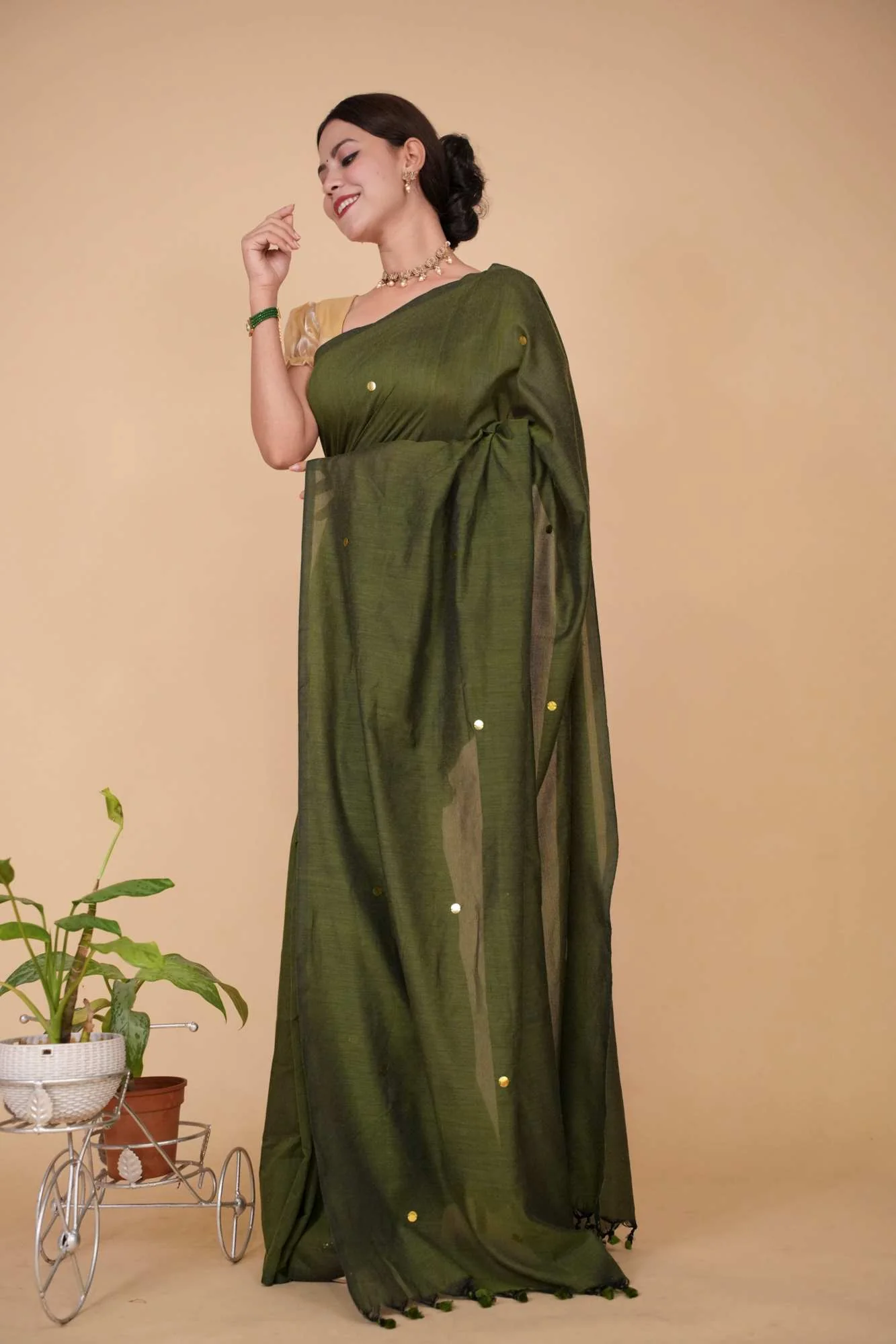 Prestitched Khadi Cotton Handloom With  overall tiki & Tassels on Pallu  Wrap in 1 minute Saree - Image 6
