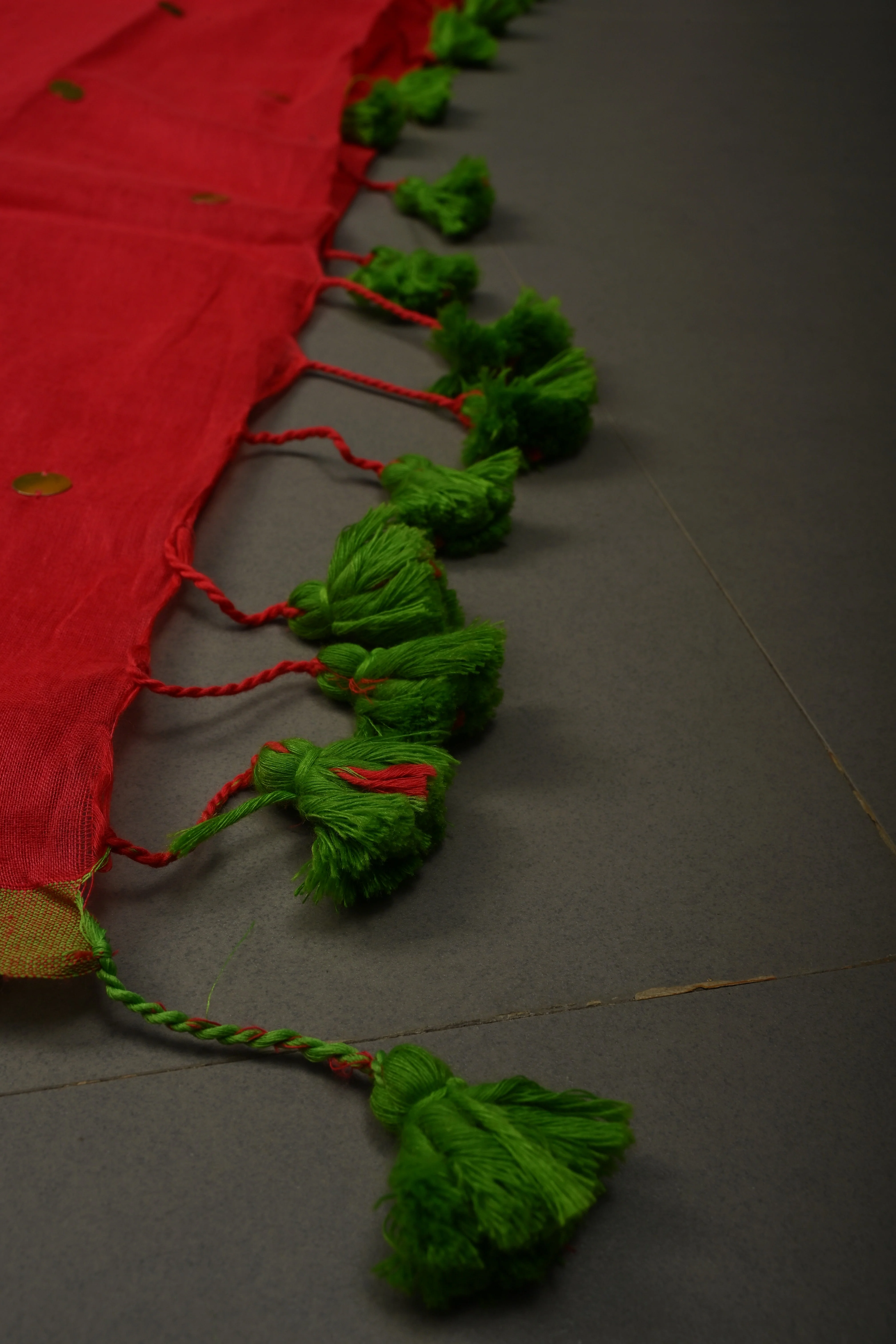 Amaranth Mercerized Mul Cotton Saree with Tikki Work and Long Tassels, No Blouse Piece | Shobitam - Image 7