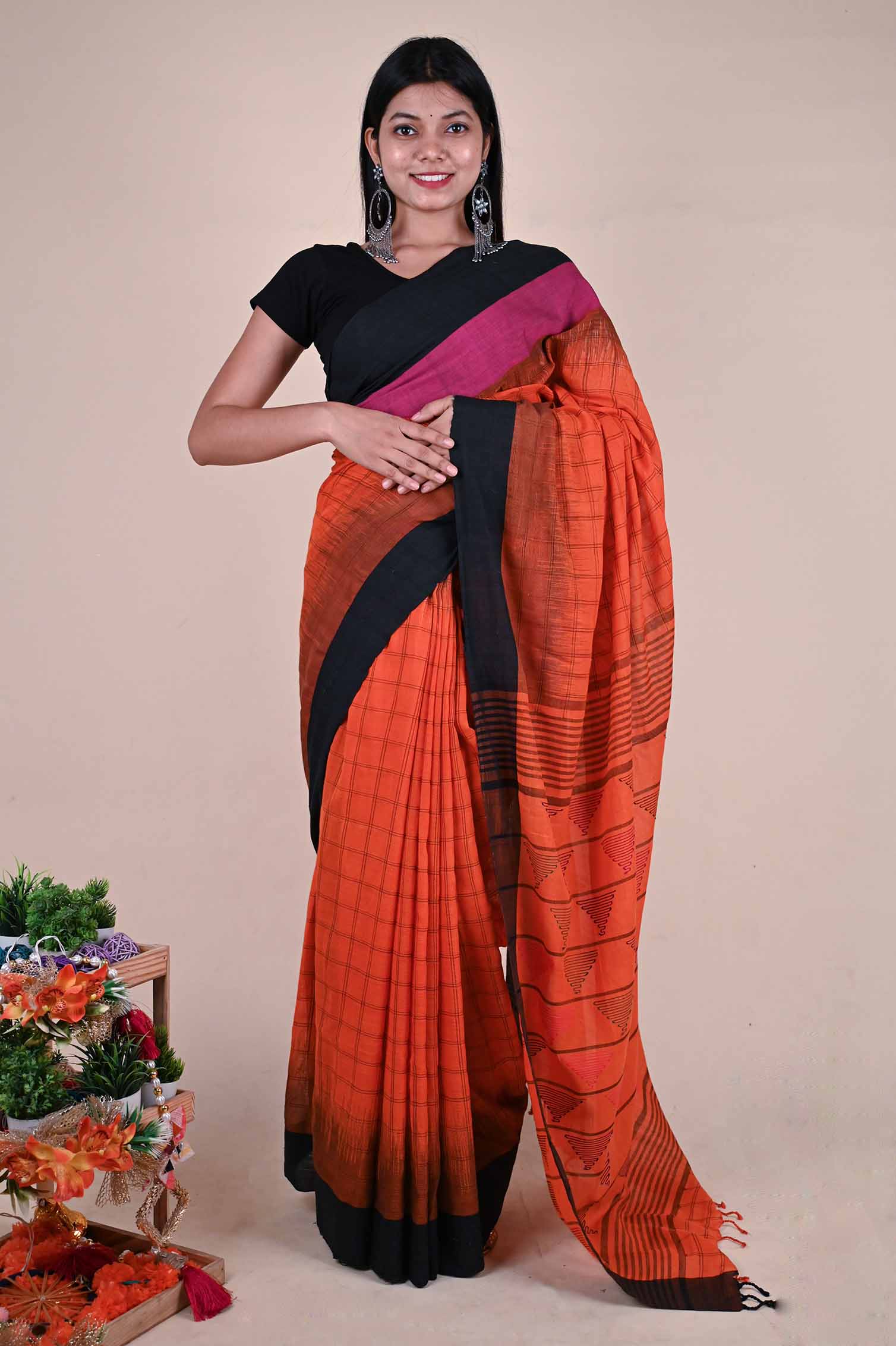 Ready to wear Bengali cotton in dhaniyakali pattern With Tassels on Pallu one minute ready made saree - Image 2