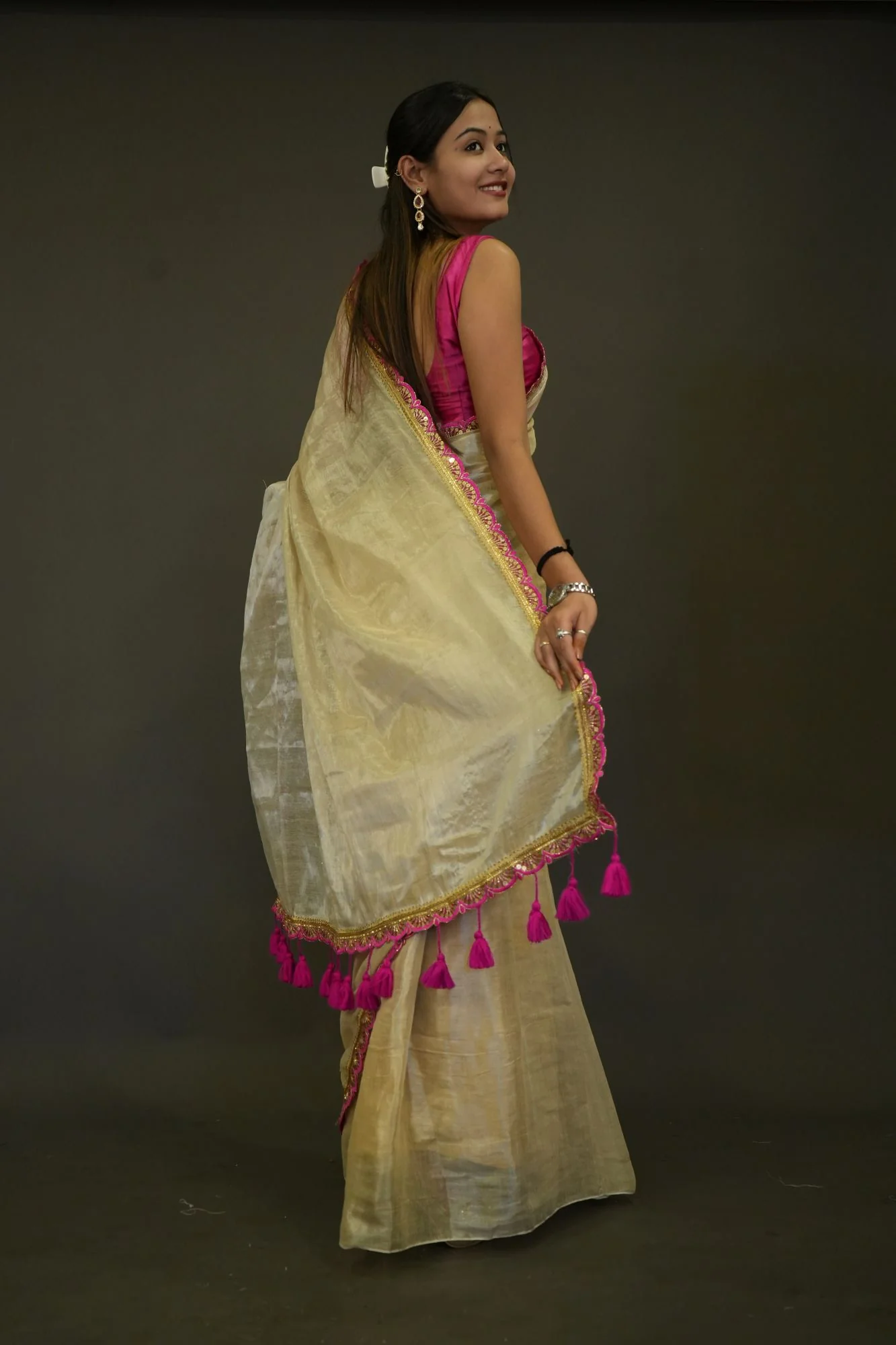 Ready To Wear Dhoop Chaanv Tissue with Contrast Designer Tassel On Pallu Saree - Image 2