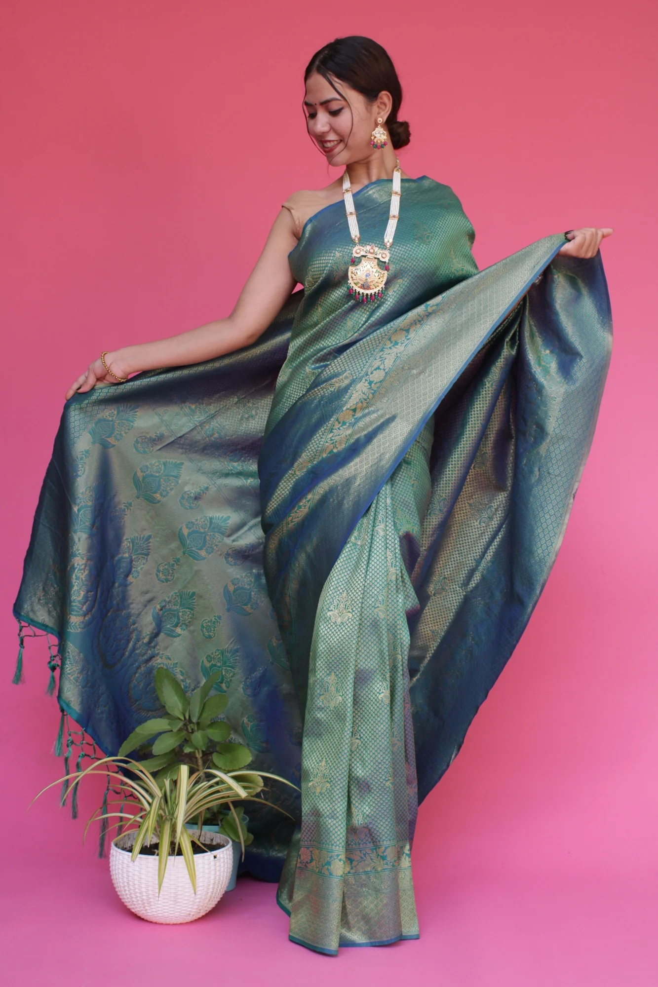 Ready to wear Dhoop Chaanv Zari Woven Banarasi Wrap in 1 minute saree - Image 4