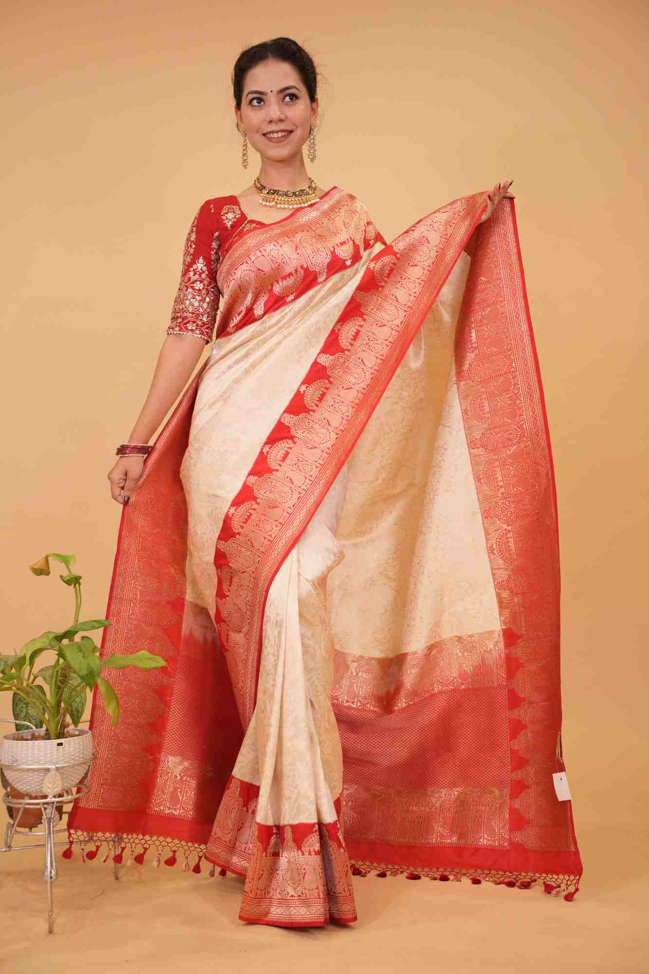Ready To Wear Exquisite Celebrity Brocade Banarasi Pure Katan Silk Saree in Ivory, Red & Gold with Dome Shaped Kadhiyal Borders, Grand Pallu and Zari | SILK MARK CERTIFIED - Image 3