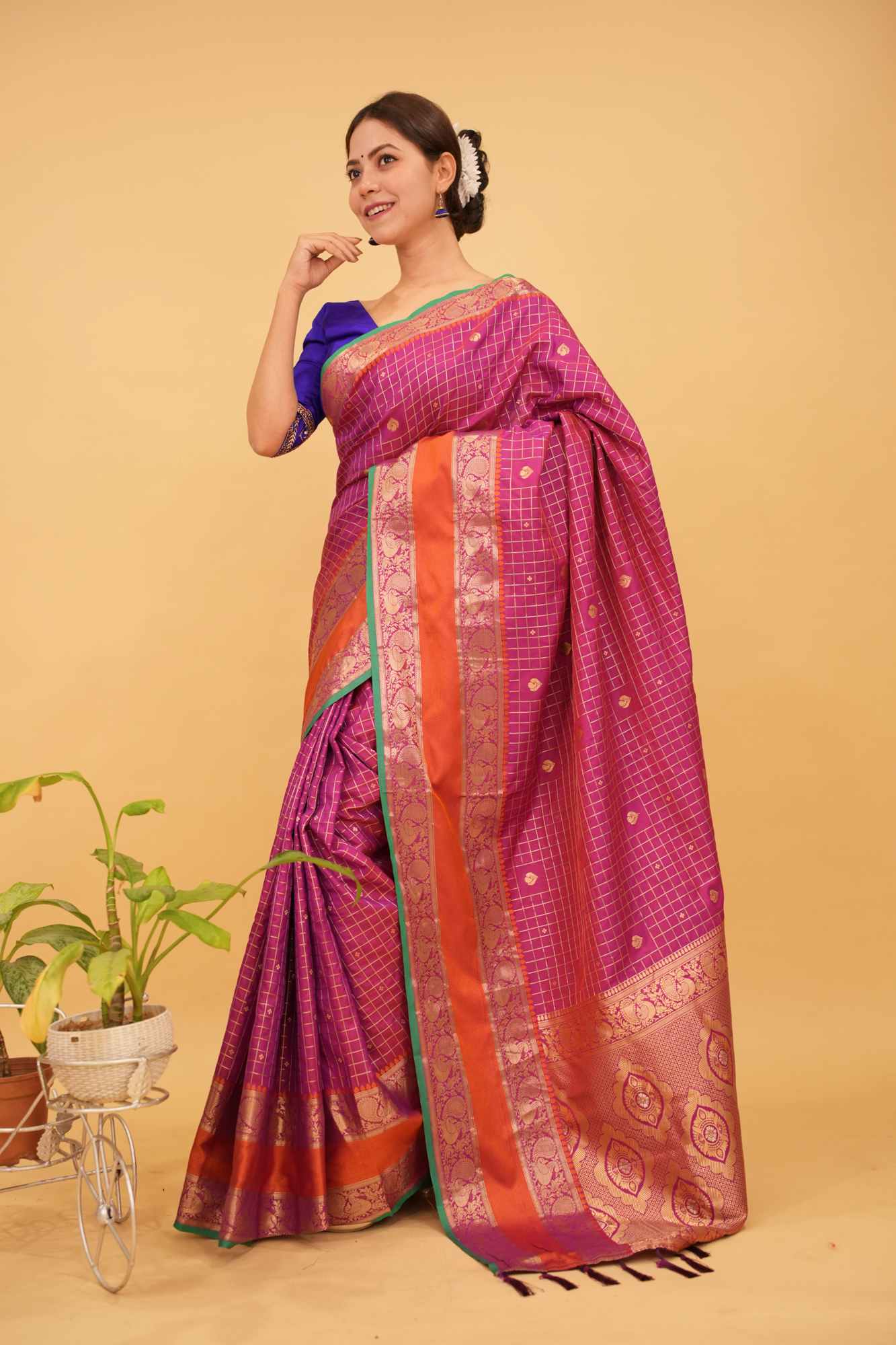 Ready To Wear Kanchipuram Checks Woven Zari Stripe Saree With Broad Contrast Border & Ornate Pallu - Image 7