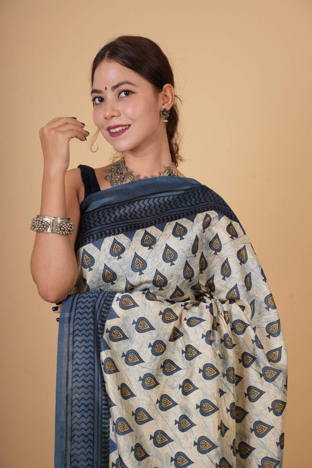 Ready To Wear off white with Dabu printed Wrap in 1 minute saree - Image 8