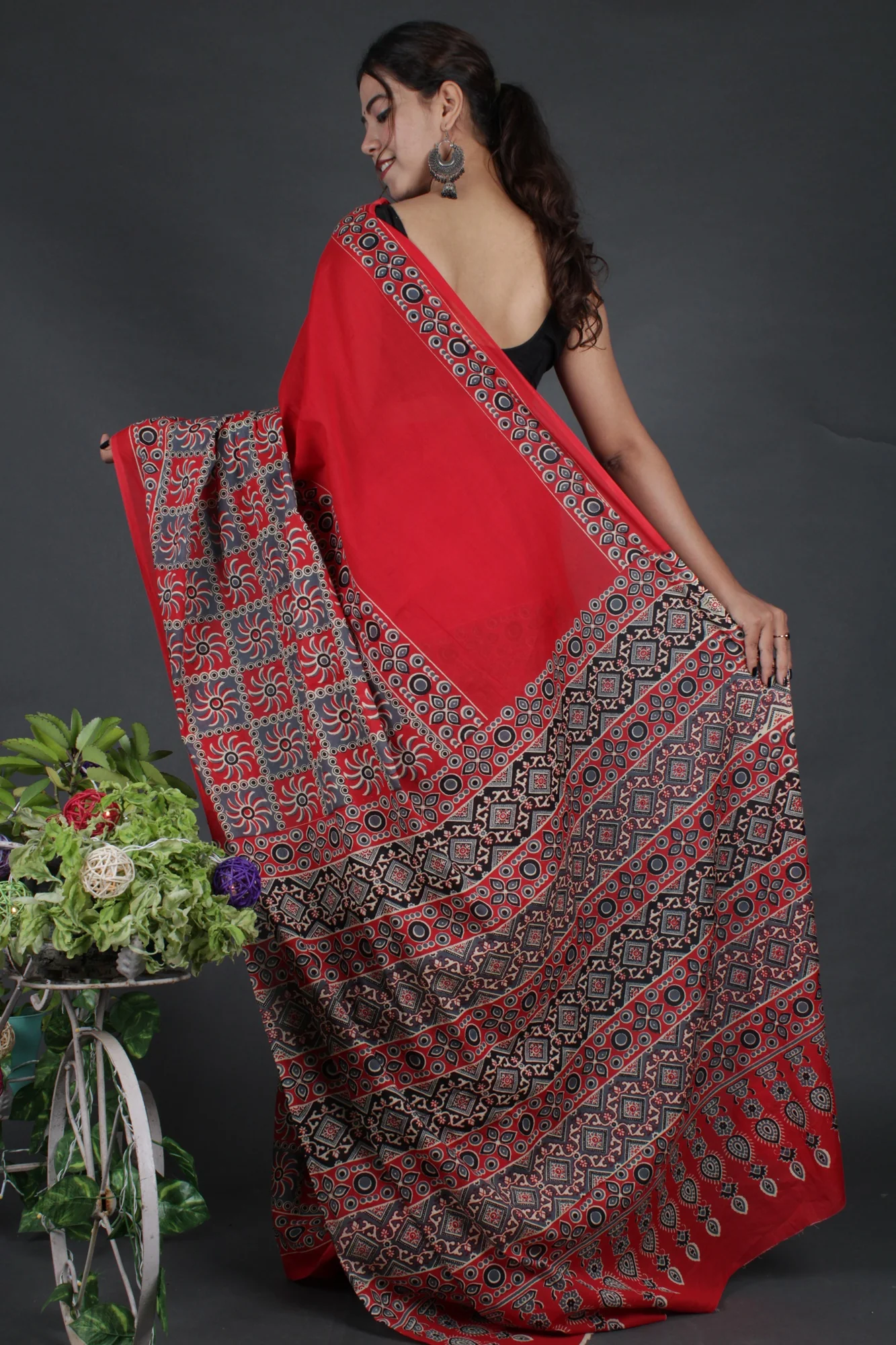 Ready to wear red Ajrakh Printed Mul Mul Cotton Wrap in 1 minute saree - Image 3