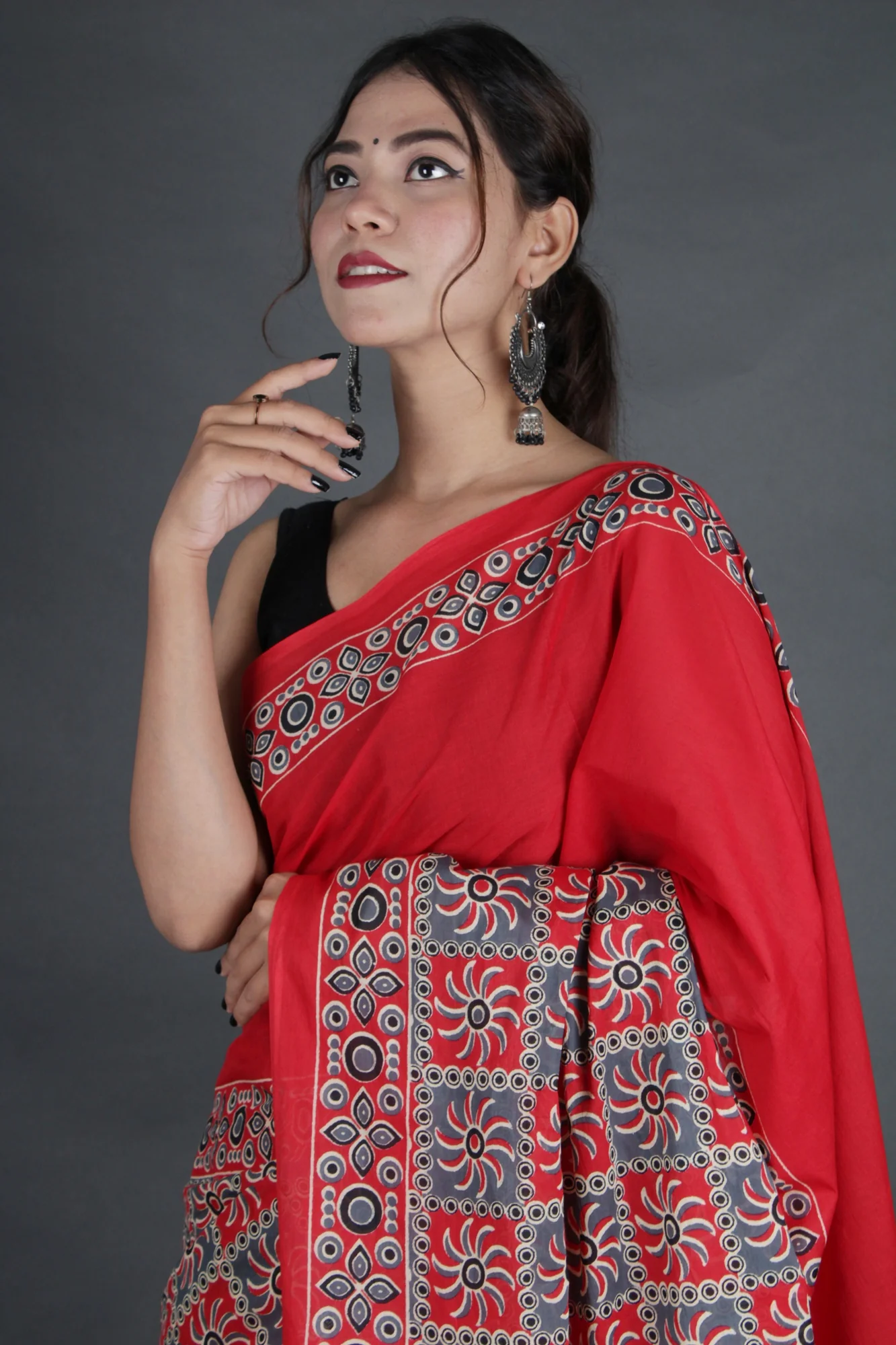 Ready to wear red Ajrakh Printed Mul Mul Cotton Wrap in 1 minute saree - Image 5