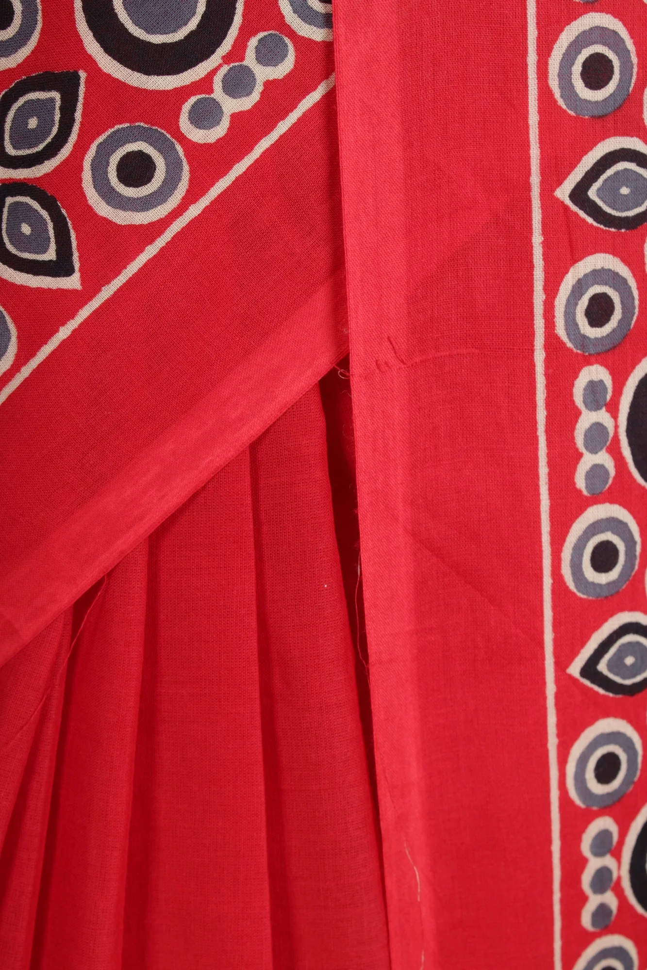 Ready to wear red Ajrakh Printed Mul Mul Cotton Wrap in 1 minute saree - Image 6