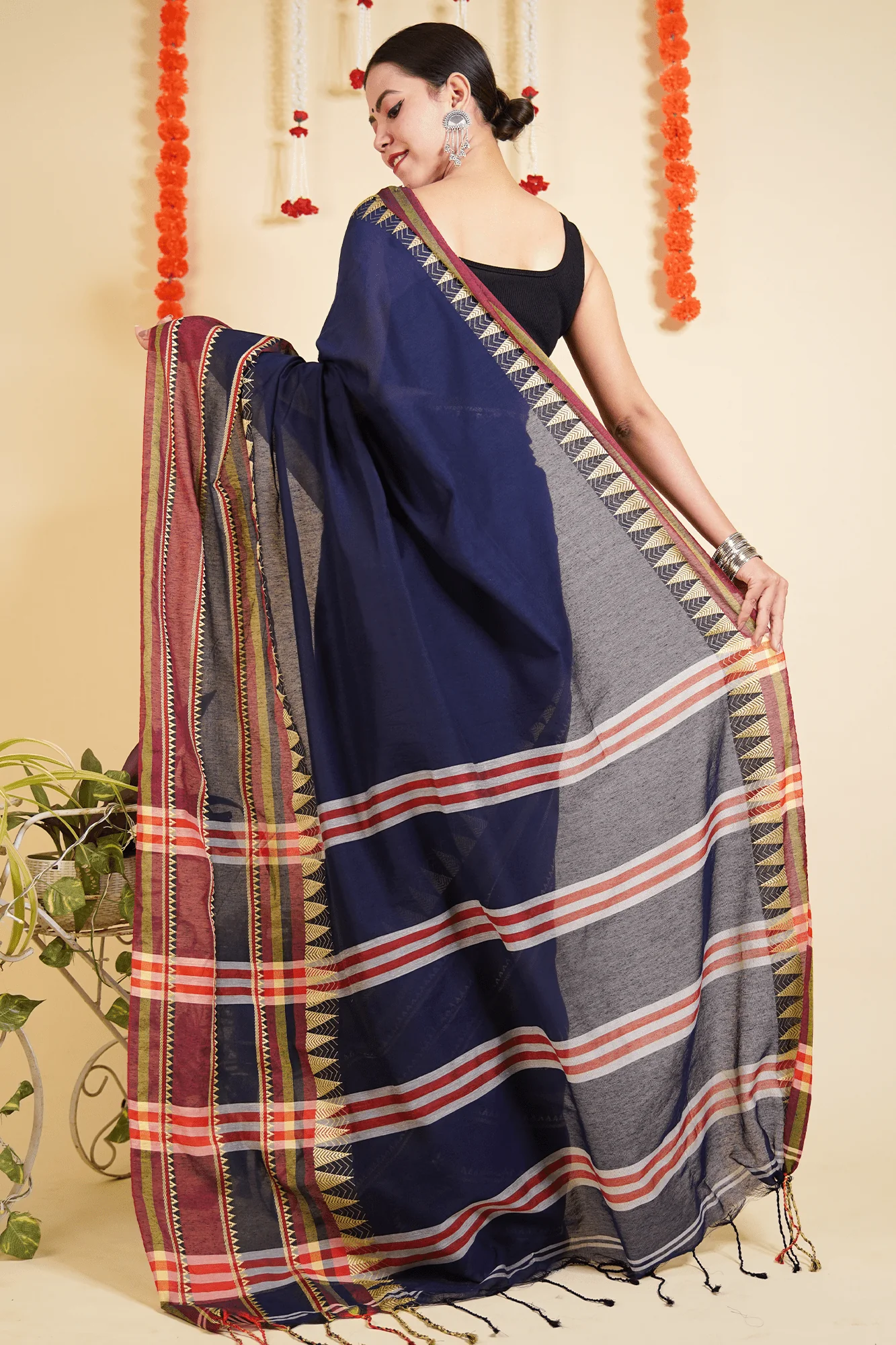 Ready To Wear Traditional Bengali Temple Border Woven Cotton Saree Wrap in 1 minute saree - Image 4
