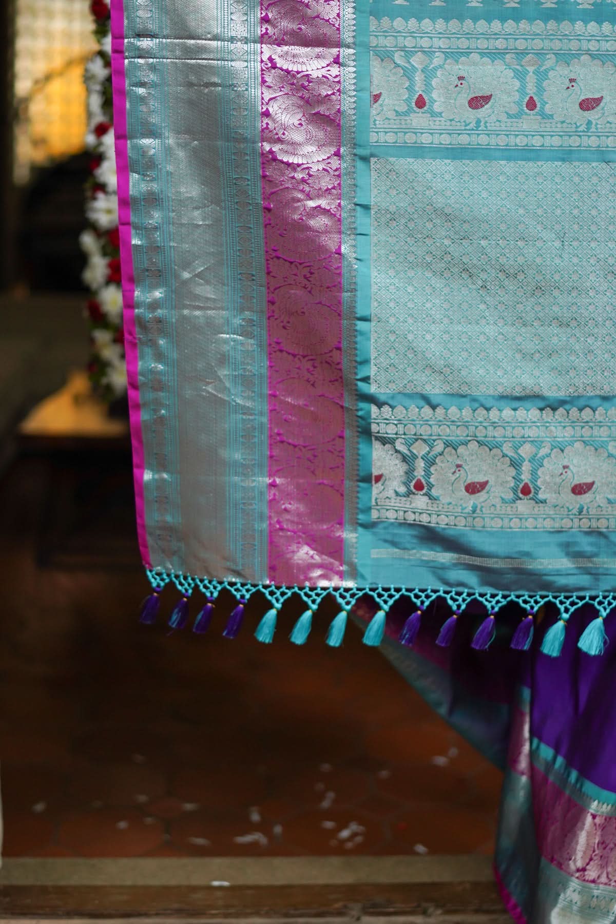 Muggu Design Meenakari Gadwal Silk Saree in Purple with Two Tone  Border | SILK MARK CERTIFIED | Shobitam - Image 11