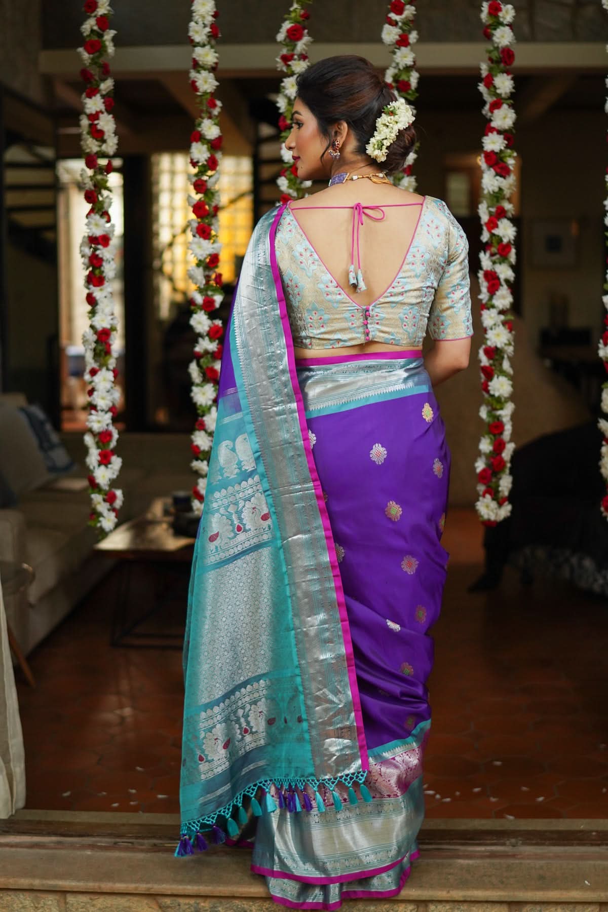 Muggu Design Meenakari Gadwal Silk Saree in Purple with Two Tone  Border | SILK MARK CERTIFIED | Shobitam - Image 4