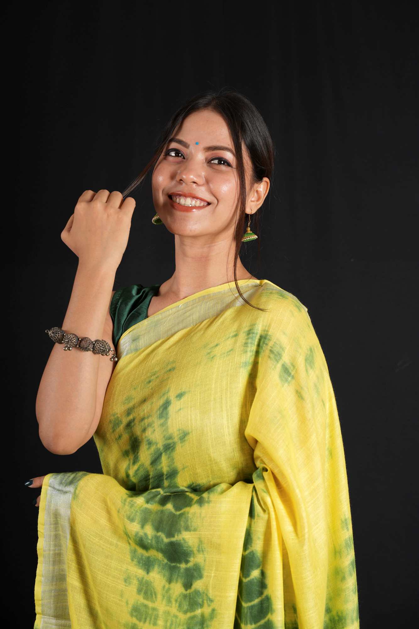 Shibori in Yellow and Green on Pure Linen Ready to Wear Saree with Zari Border and Bandhej on Pallu Ready To Wear Saree - Image 7