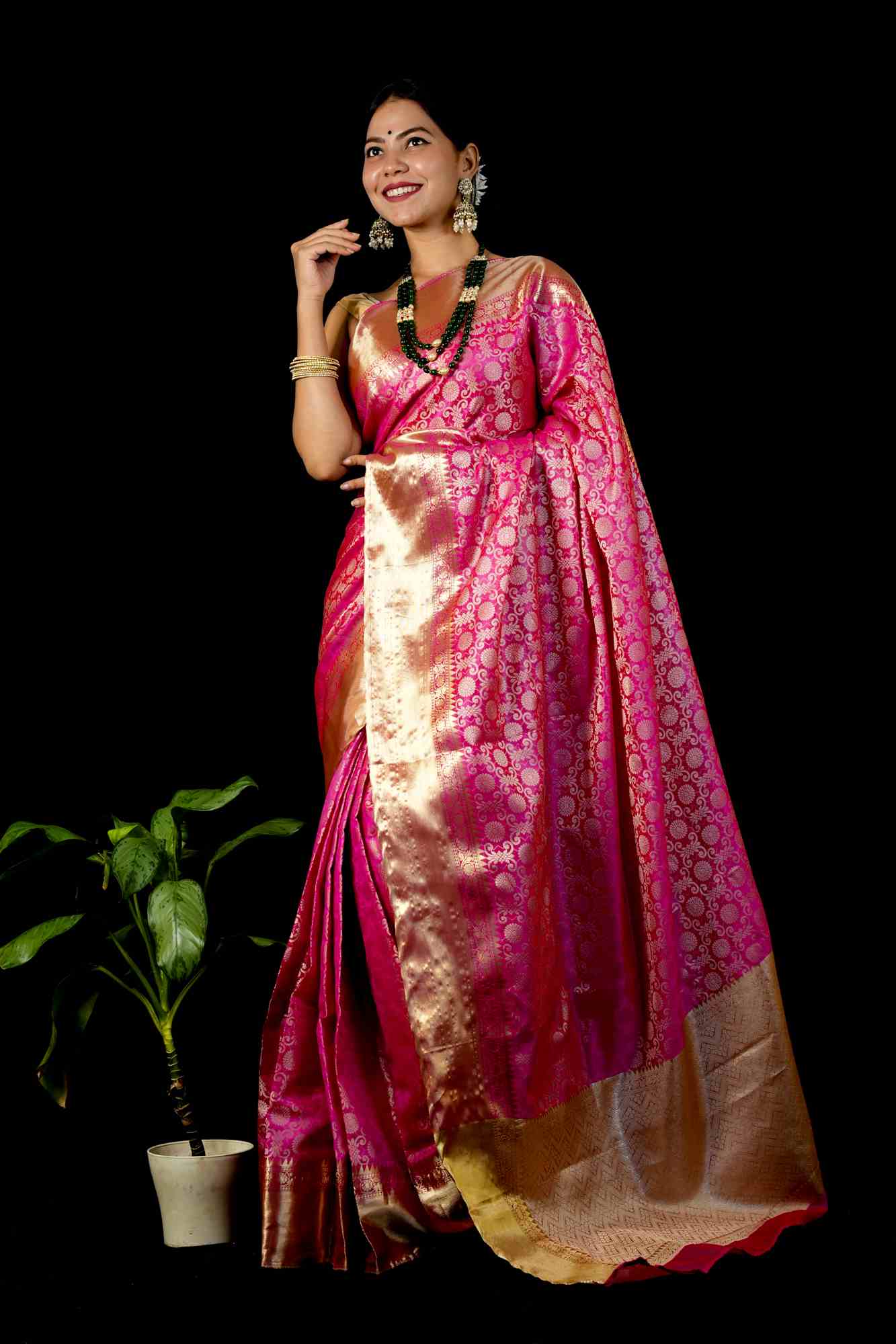 Shruti Hassan inspired Kanchi Pattu with Overall Golden Zari Jal work with pattu border Wrap in 1 minute Saree - Image 6