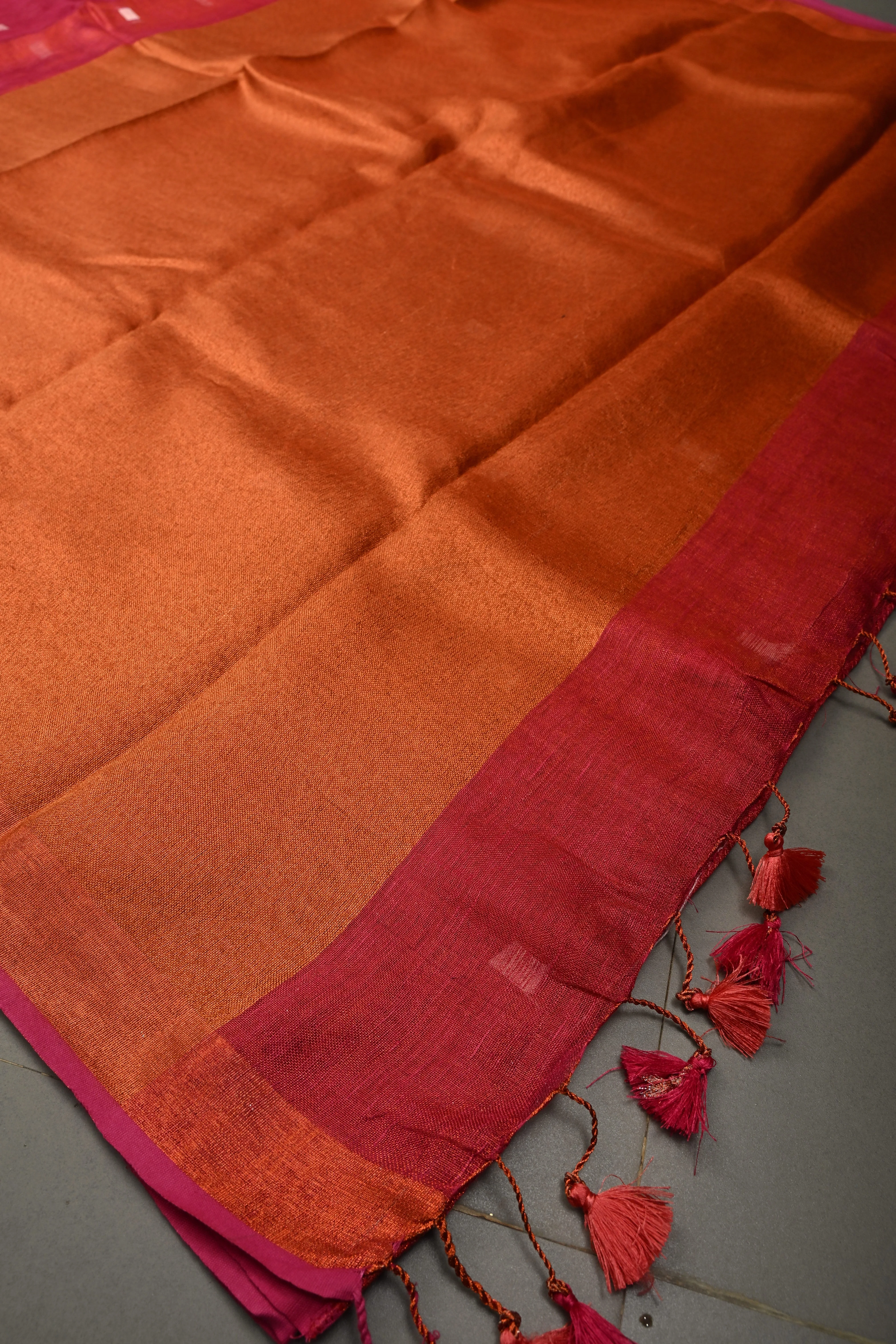 Pink Tissue Linen Saree with Resham Buttas and Minimal Zari Border | Shobitam - Image 6