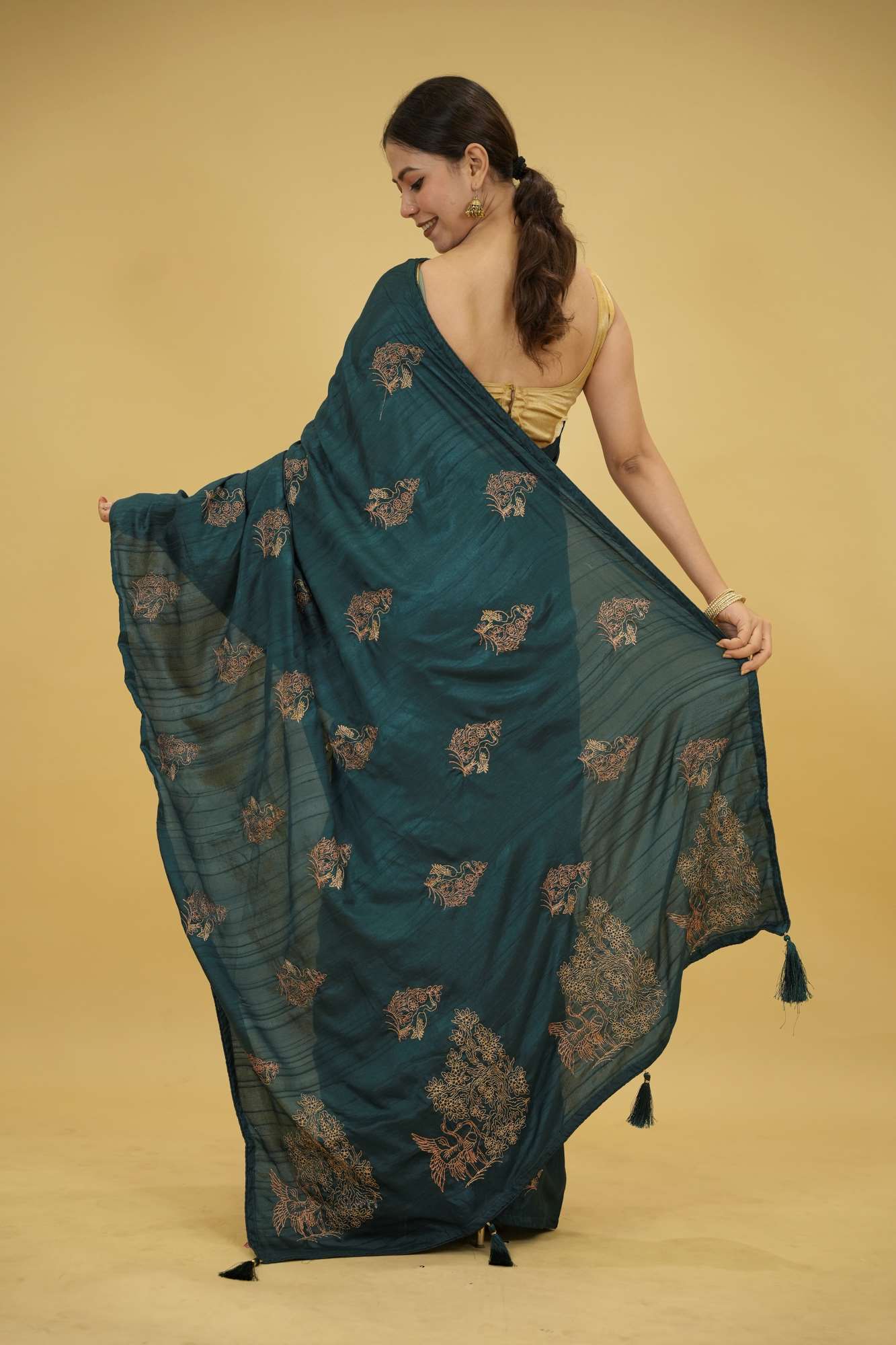 Soft Silk with Intricate Zari Woven Motifs Ready To Wear Saree - Image 5