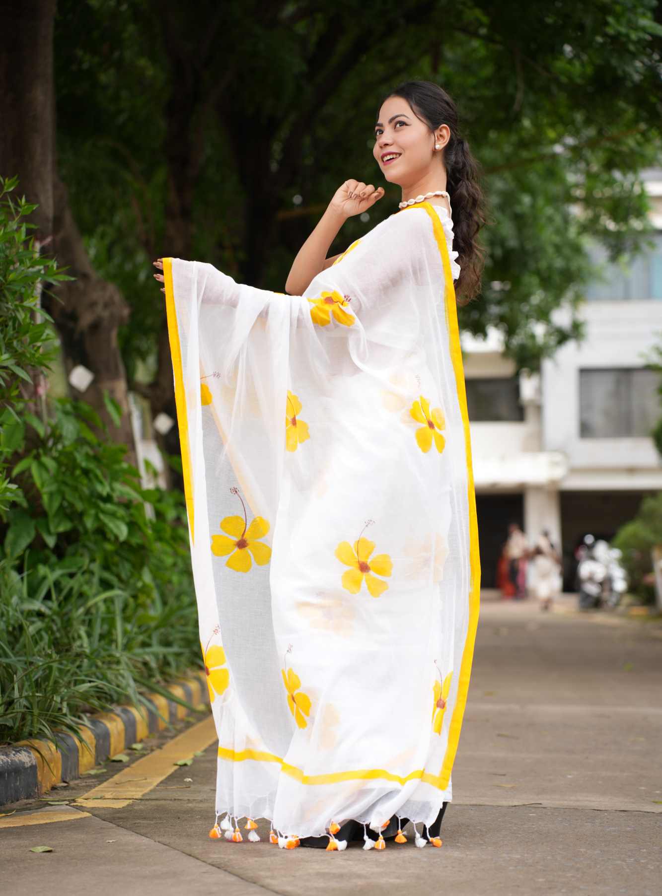 Soft White & Musturd Foral Print Mul Mul Cotton With Pom Pom On border Pre Drape Saree - Image 3