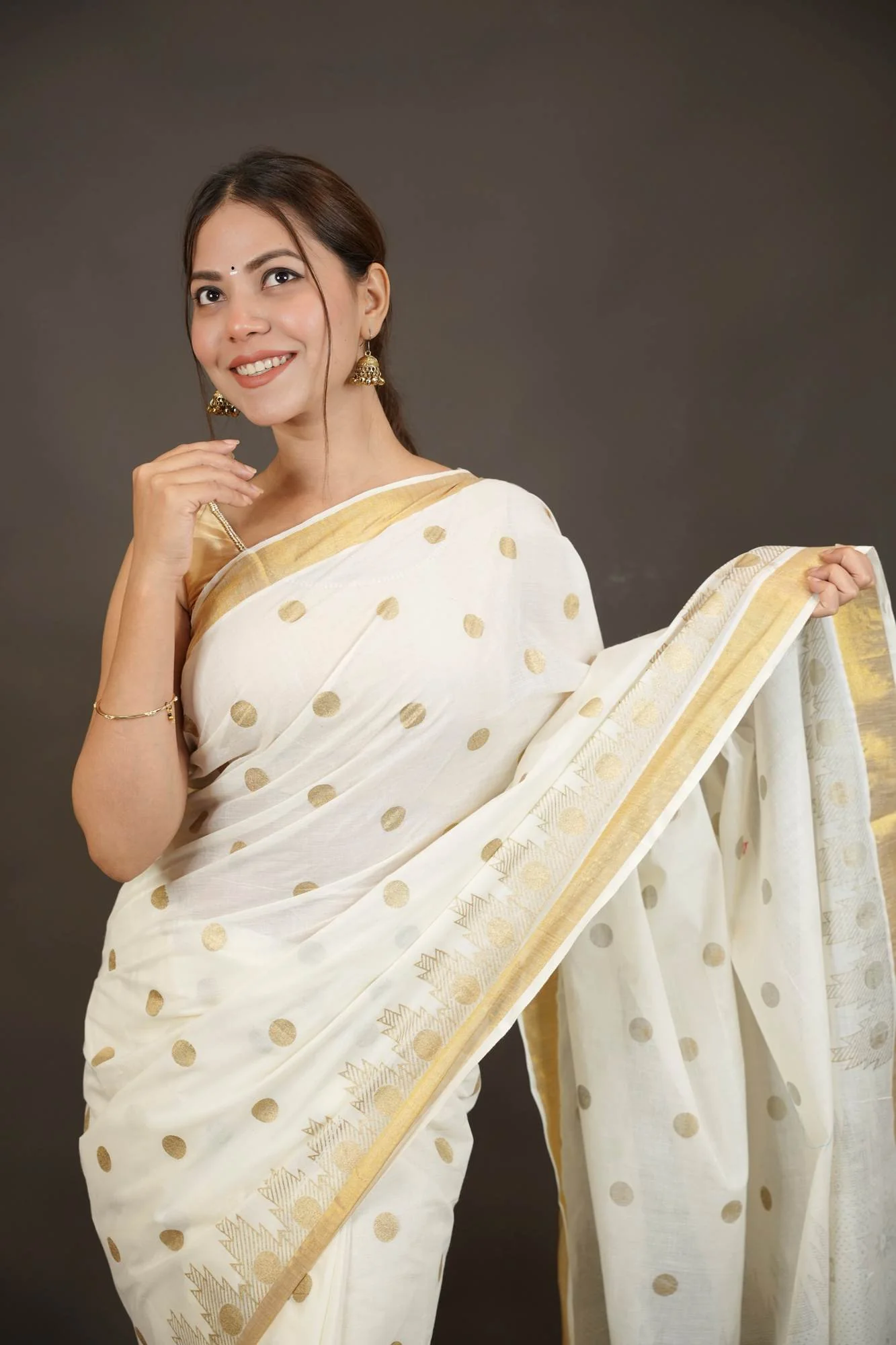 Traditional Kerala Kasavu With Golden Border Ready To Wear Saree - Image 2