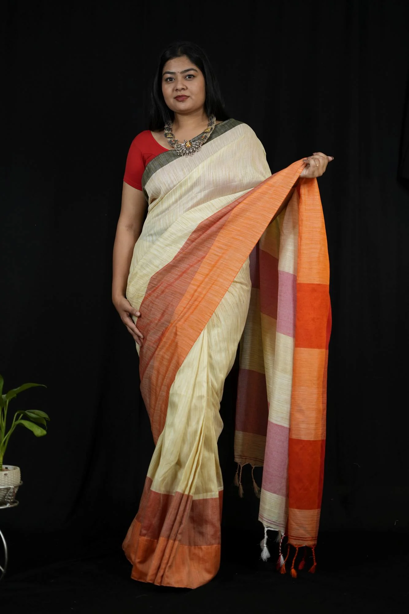 Traditional Weaving Jhute Cotton Ready to Wear Saree - Image 3