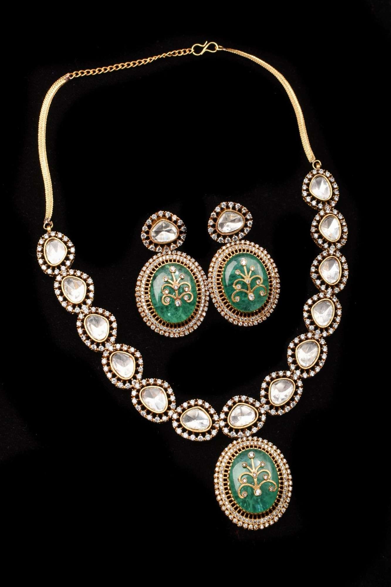 Victorian Finish Green Carved Stone Pendant Necklace Set - Image 2
