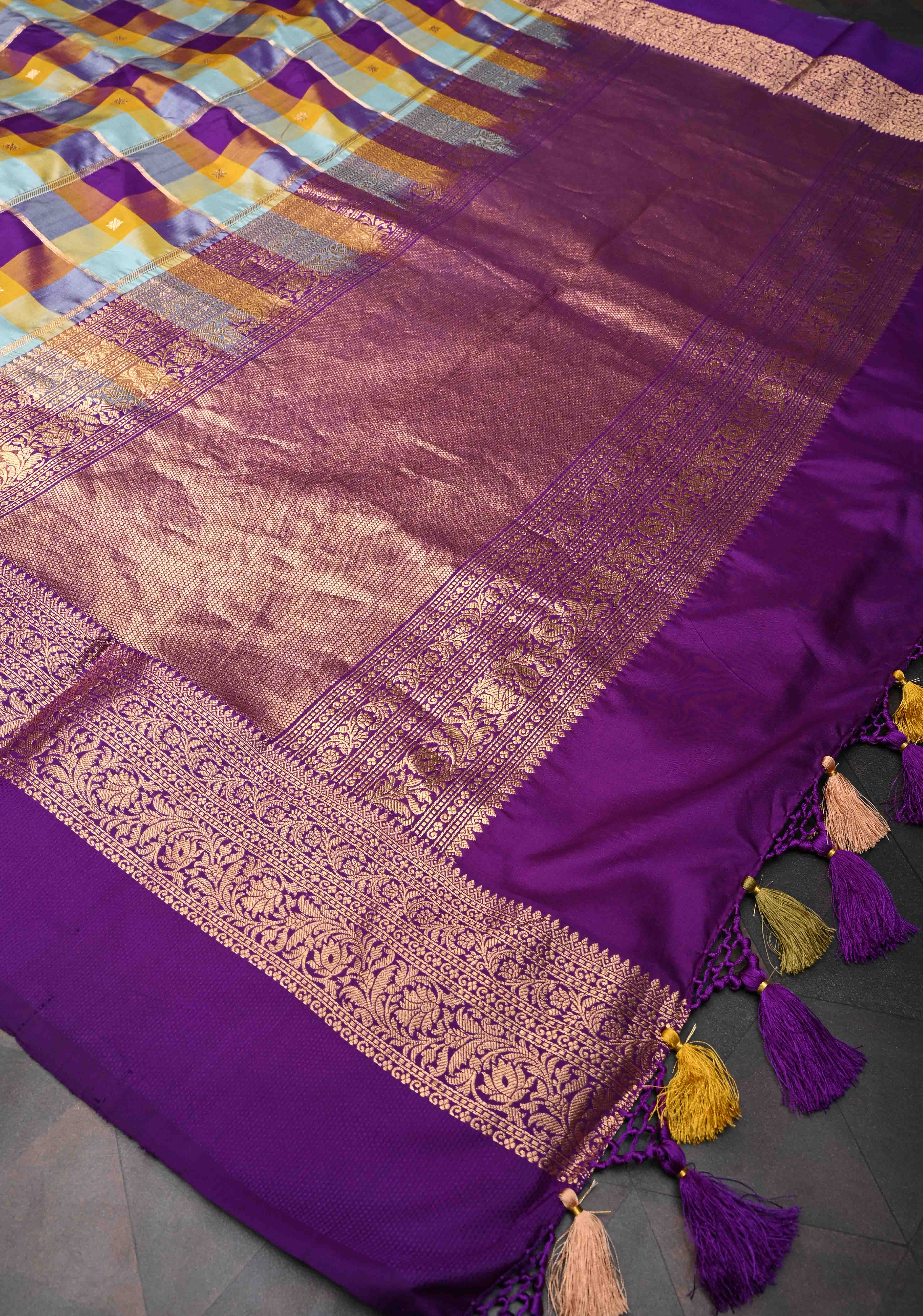 Exquisite Vidya Balan Checks Banarasi Silk Saree with Buttas and Kanjivaram Style Borders | SILK MARK CERTIFIED | Shobitam - Image 7