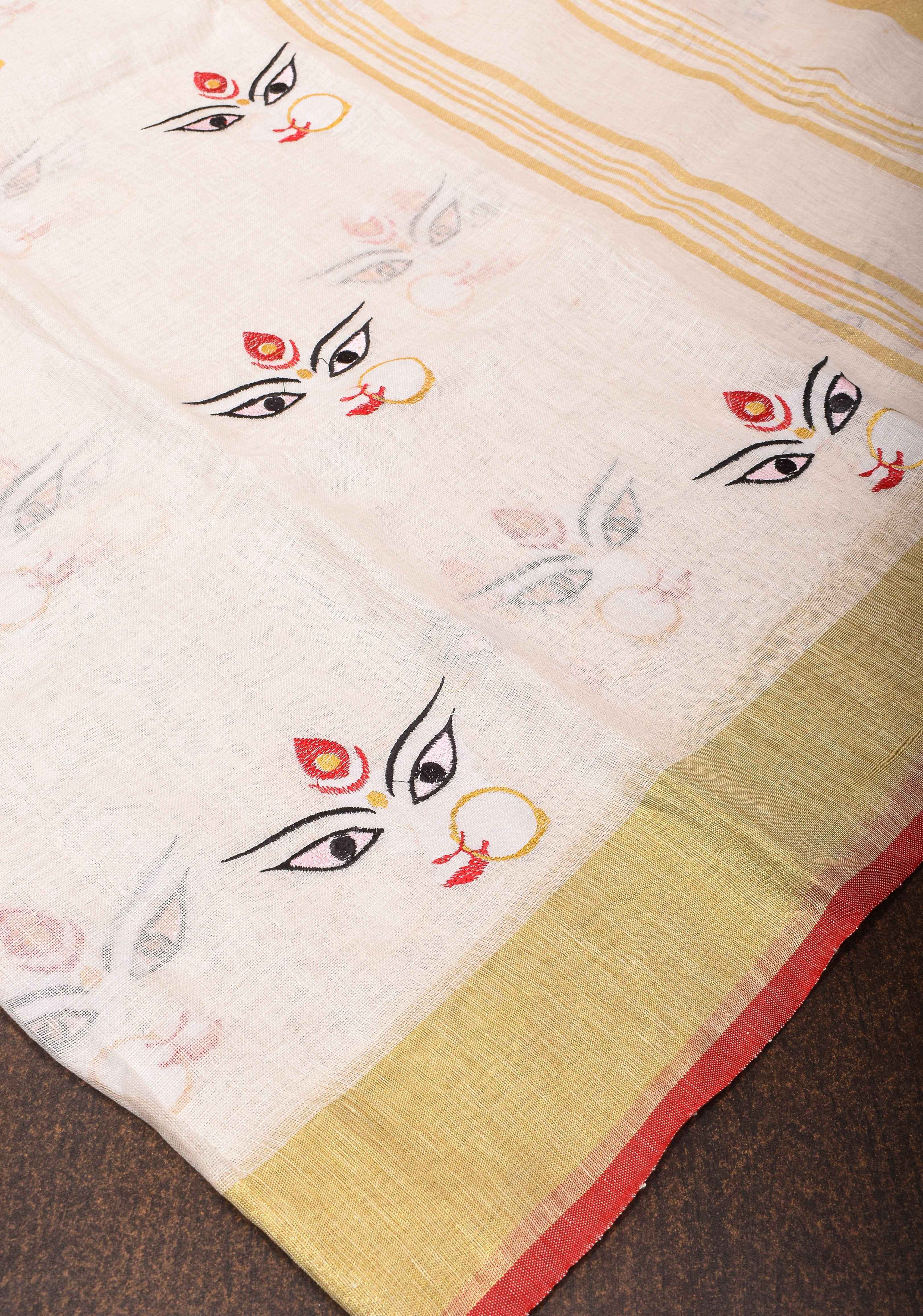 Stunning White Linen Saree with Goddess Durga Motif. Top Seller Saree. Vidya Balan Favorite! | Shobitam - Image 4