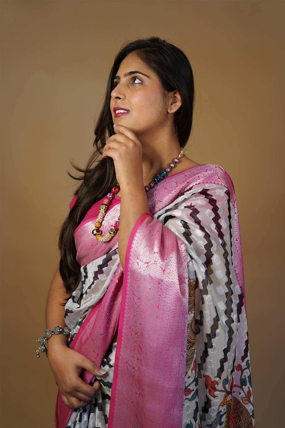 White &Pink Zari Madhubani Print with heavy zari border Wrap in 1 minute saree - Image 12