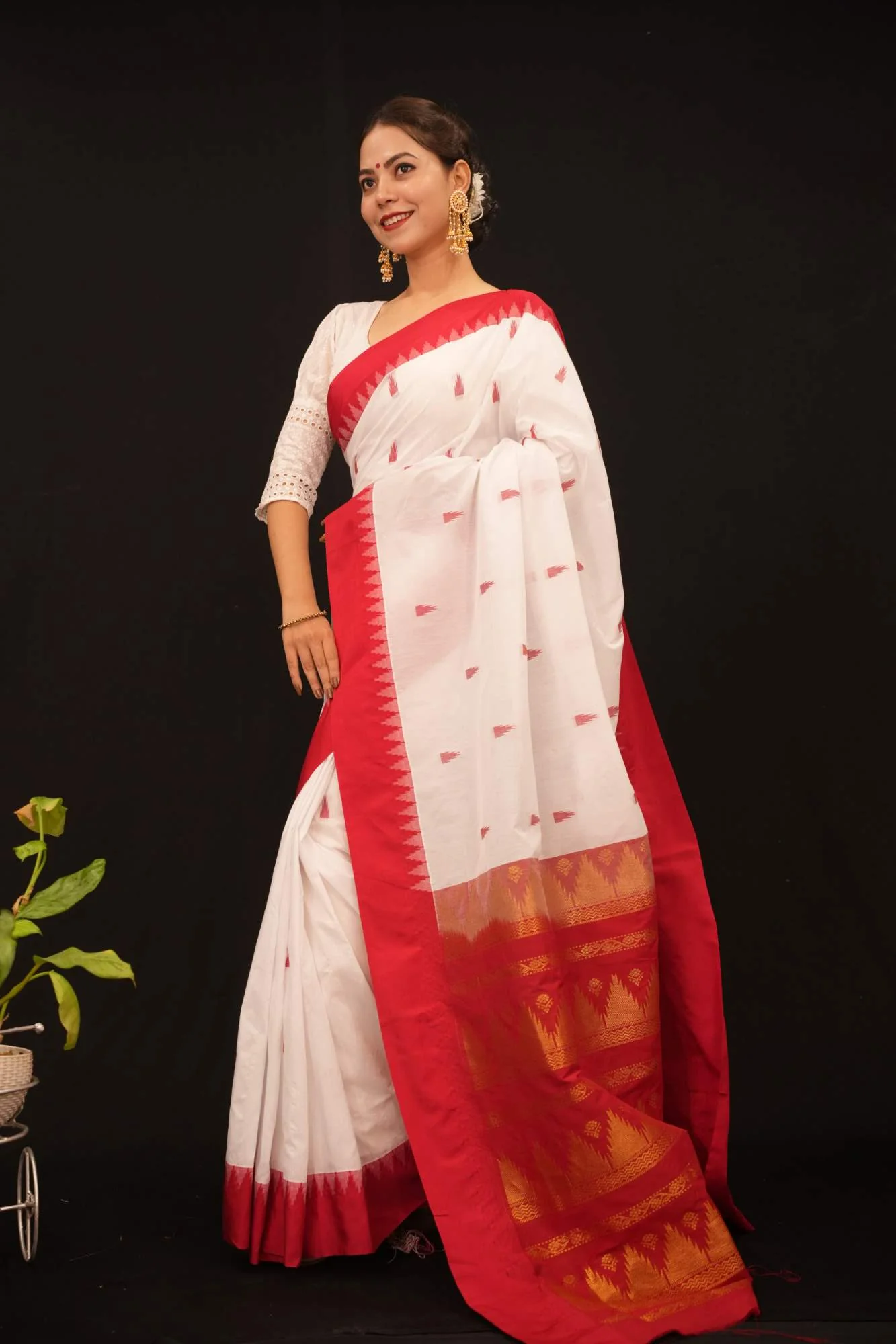White With Red Temple Bordered Zari Butta Ornate Palla Pre Drape Saree - Image 5