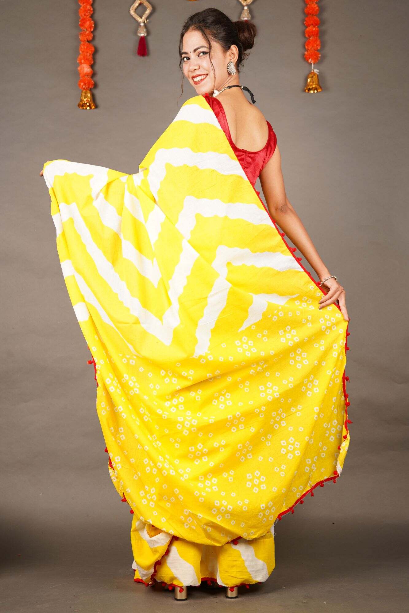 YELLOW AND WHITE COTTON MUL MUL PRINTED SAREE WITH POMPOM - Image 8