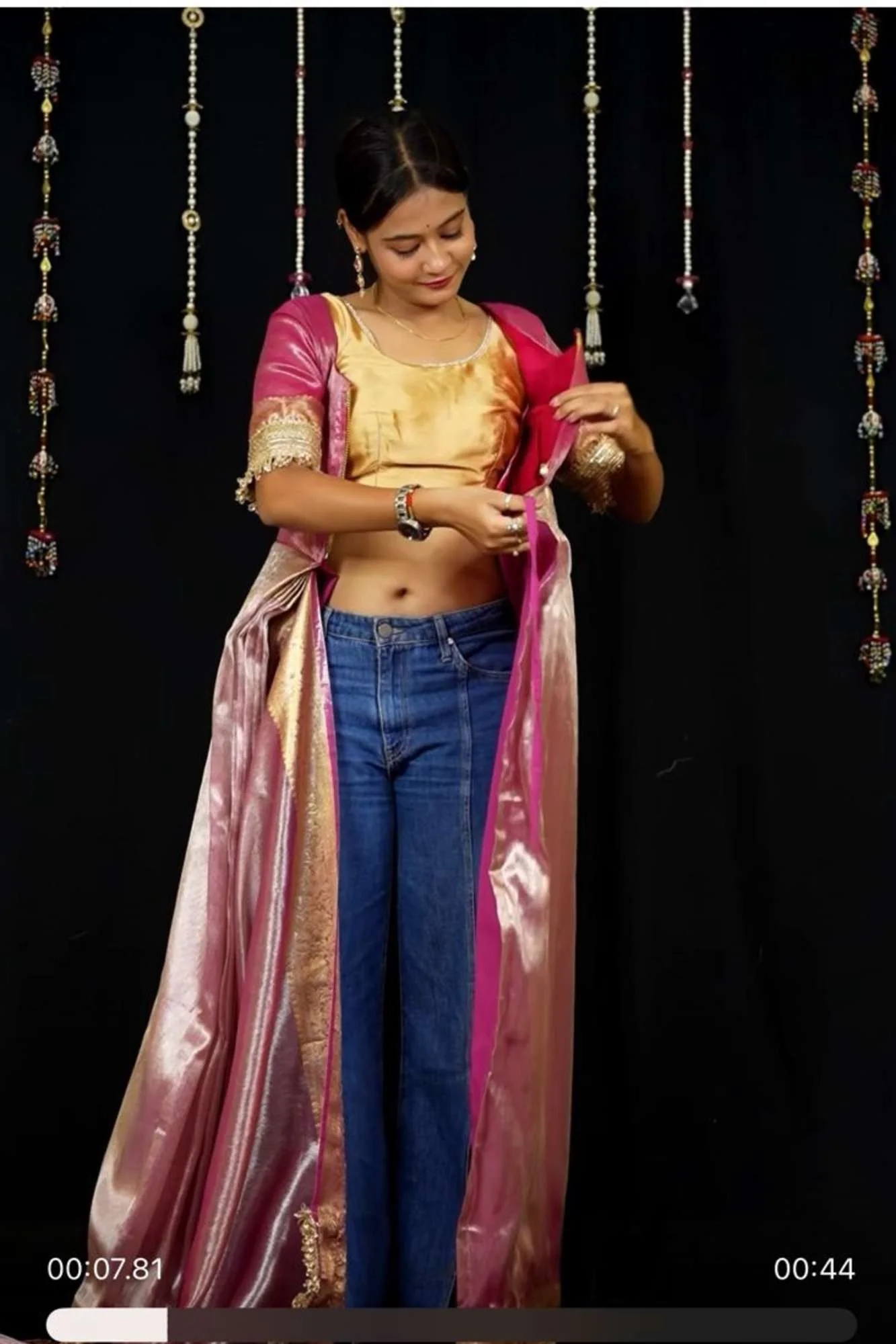 Zip & Go Saree:Soft Patola with Zari & Shimmer Highlights Zip and Go saree - Image 4